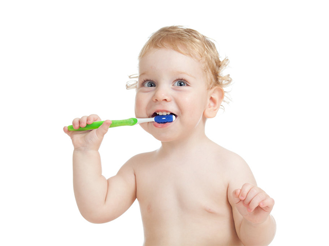 cepillo de dientes para bebé