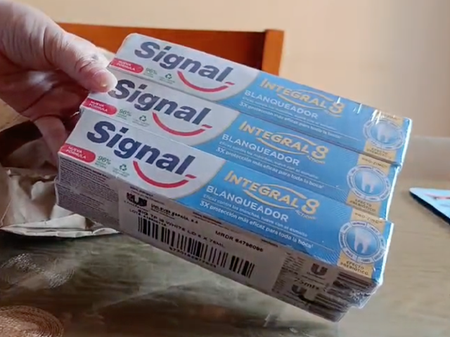 pasta de dientes Signal